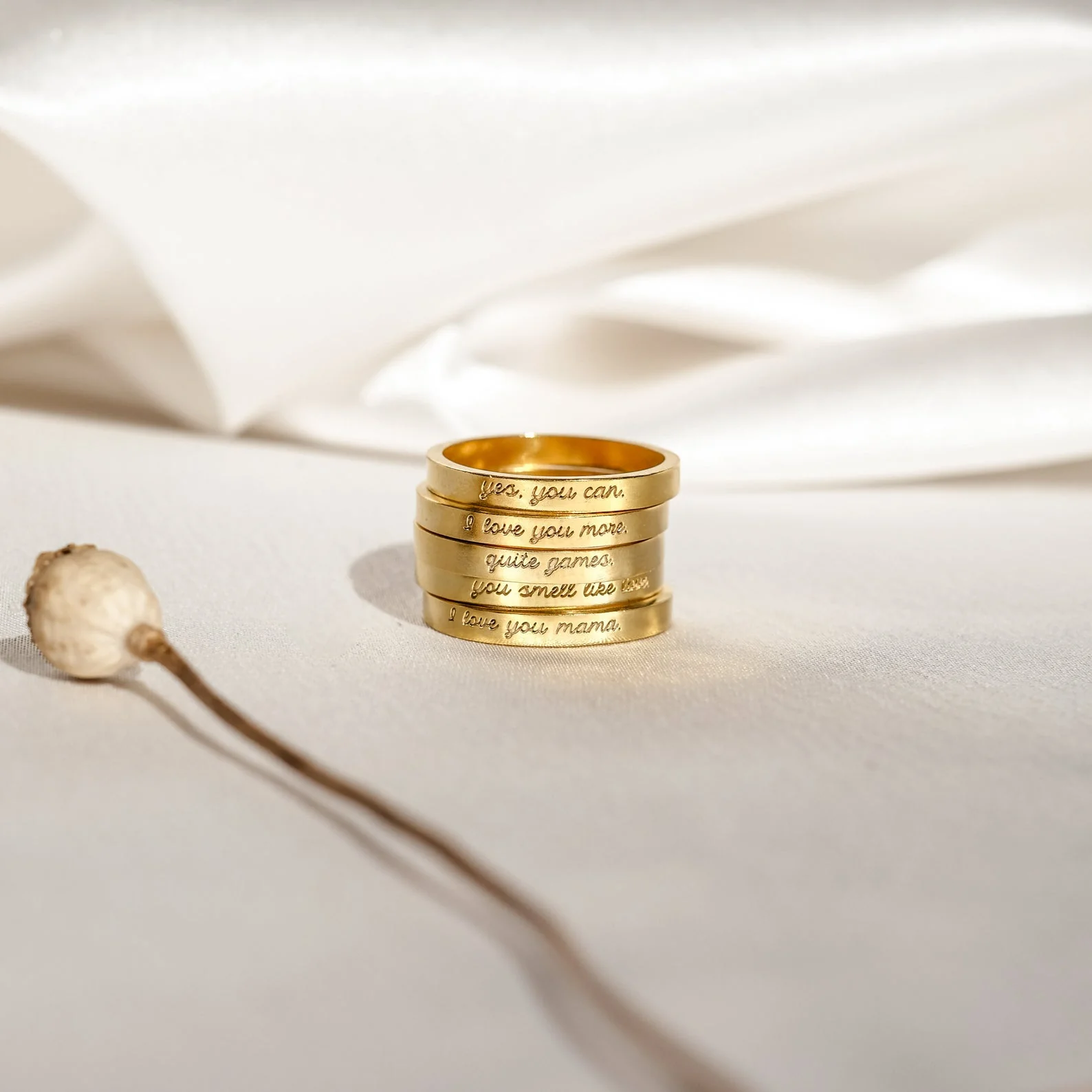 Ann Thin Message Ring in 18K Gold