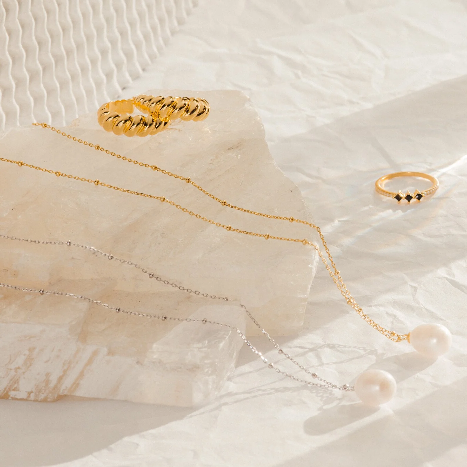 Ariel Pearl Necklace - Image 8