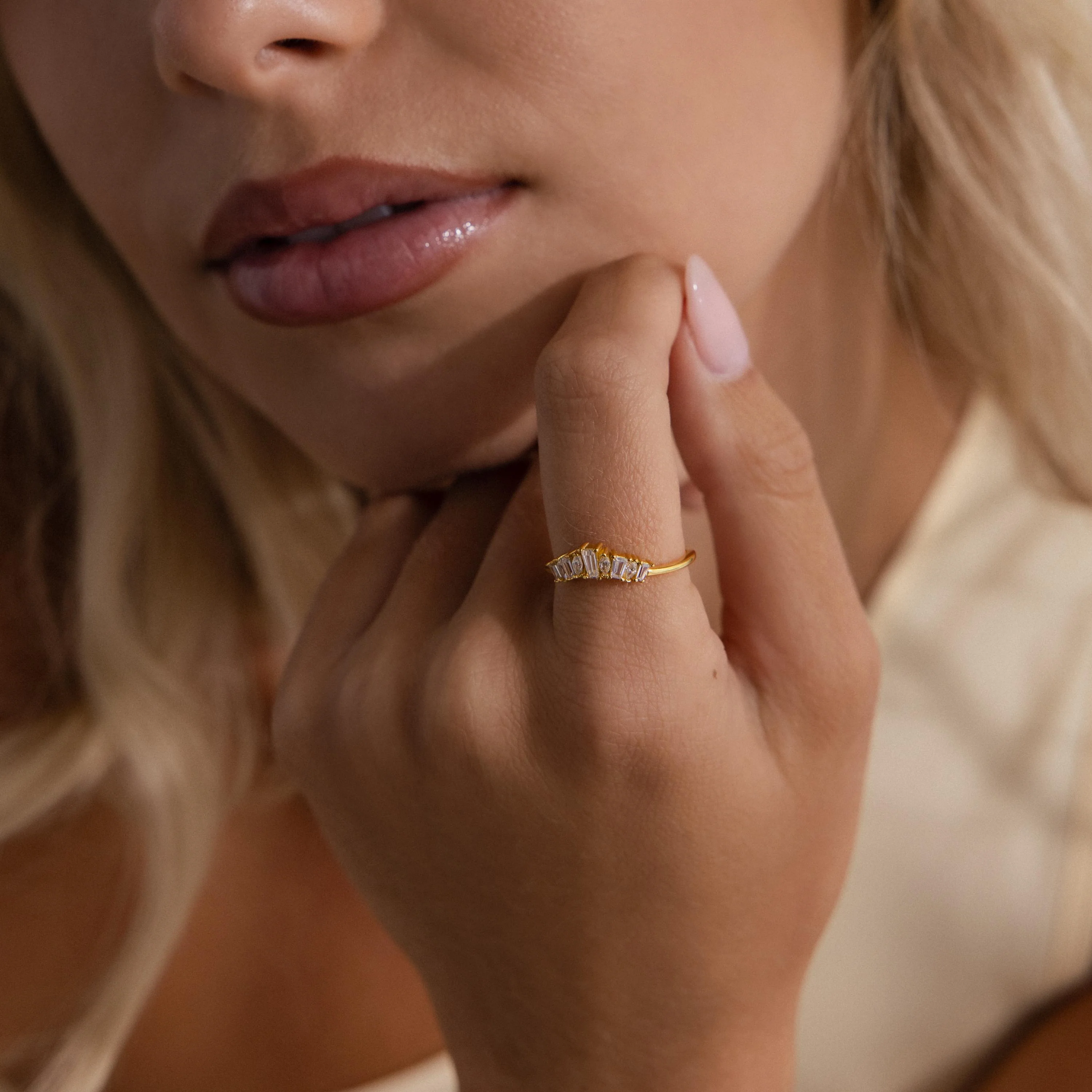 Art Deco Curve Diamond Ring - Image 4