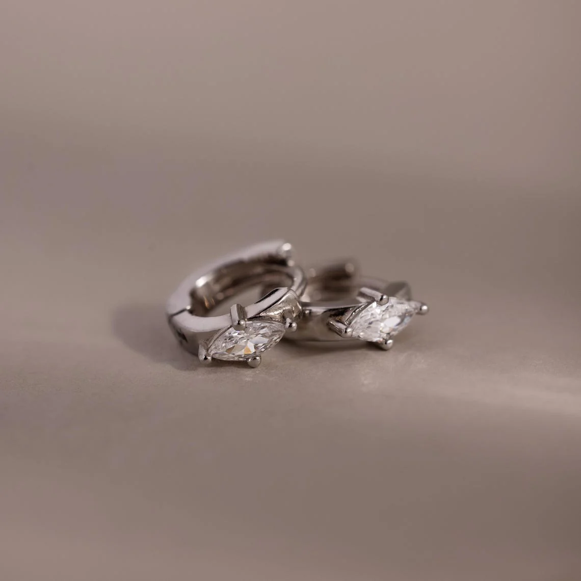 Aurora Huggies in Silver - Image 3