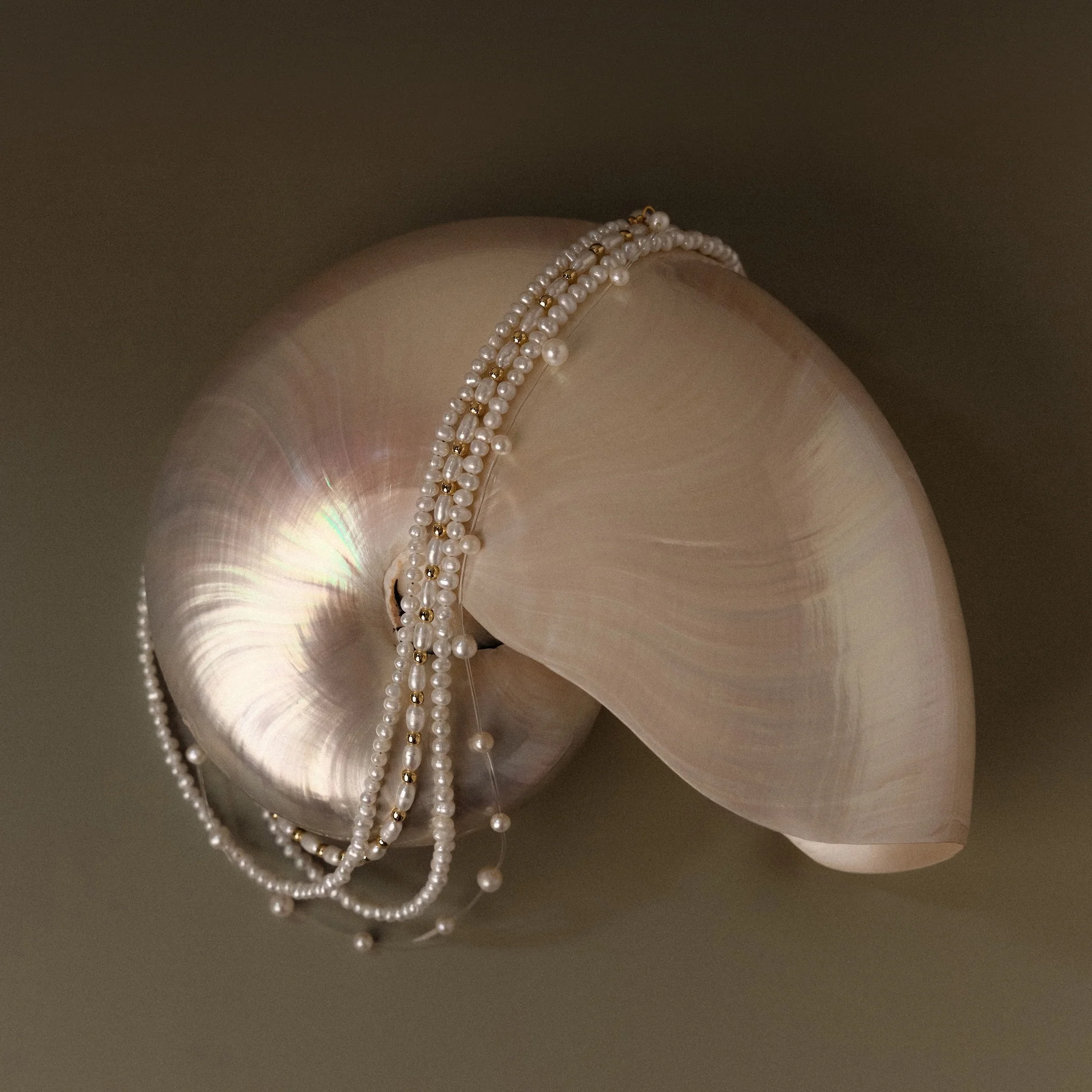 Beaded Pearl Necklace in 18K Gold - Image 7