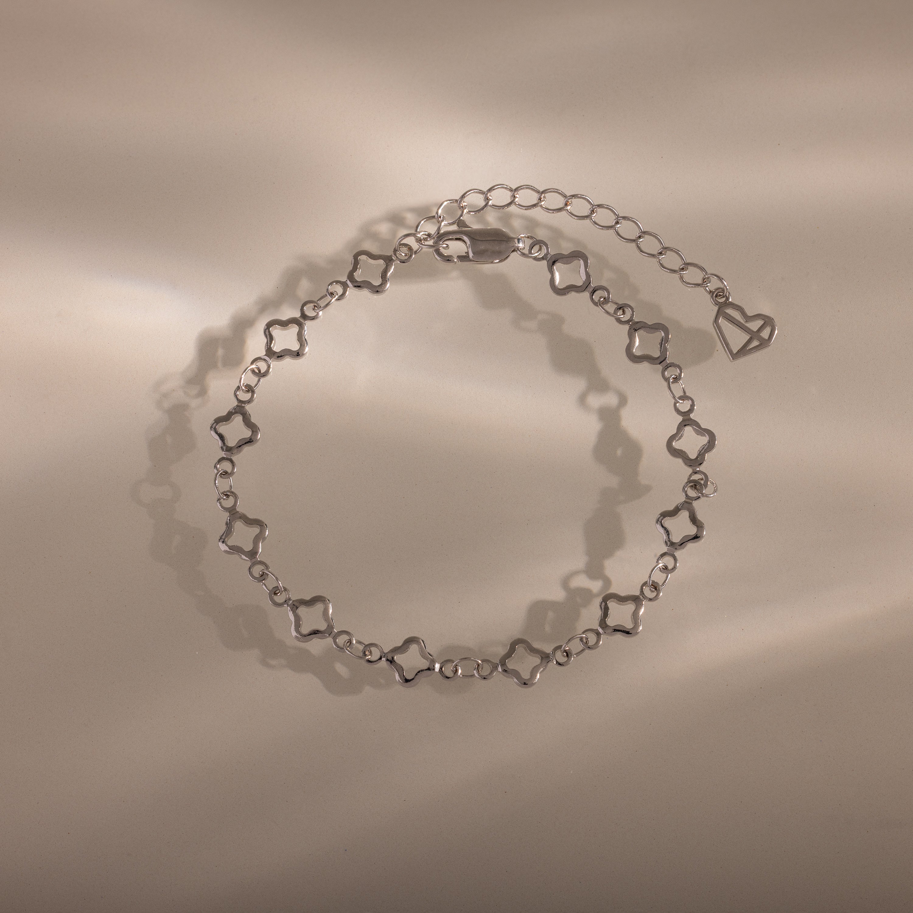 Clover Station Bracelet in Silver