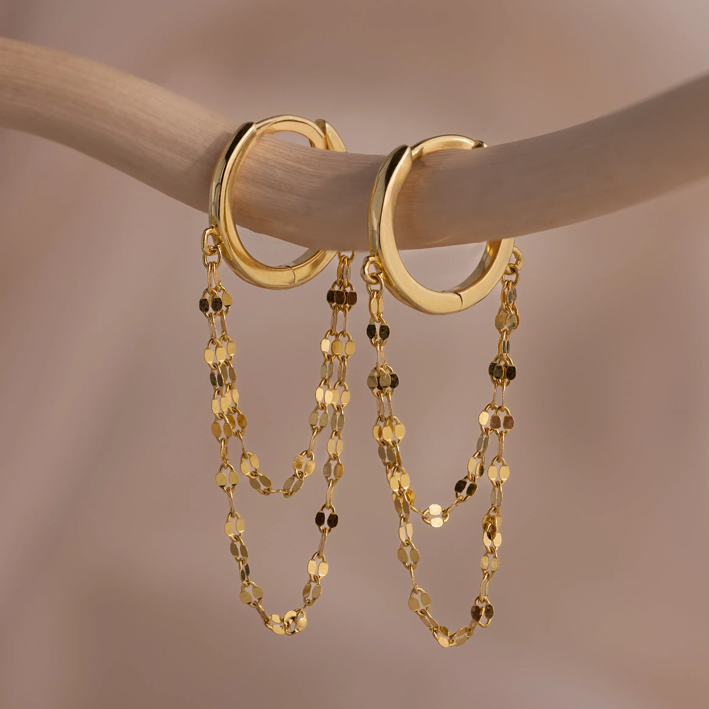 Duo Mirror Chain Huggies