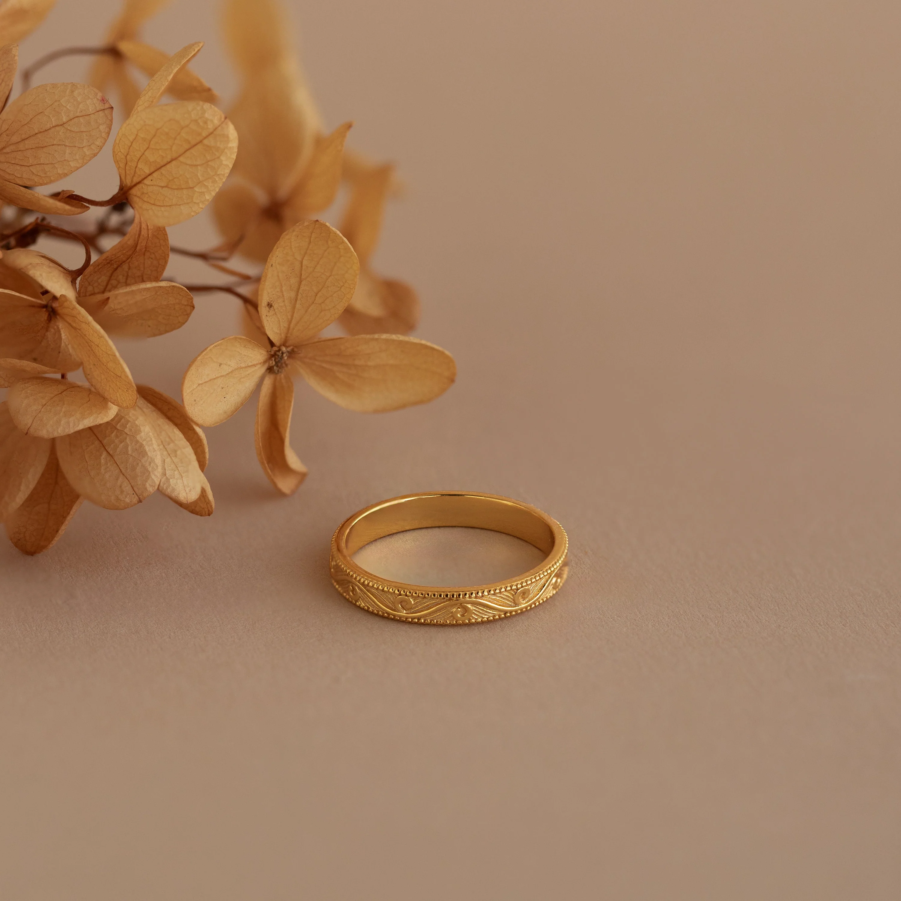 Filigree Ring in 18K Gold - Image 7