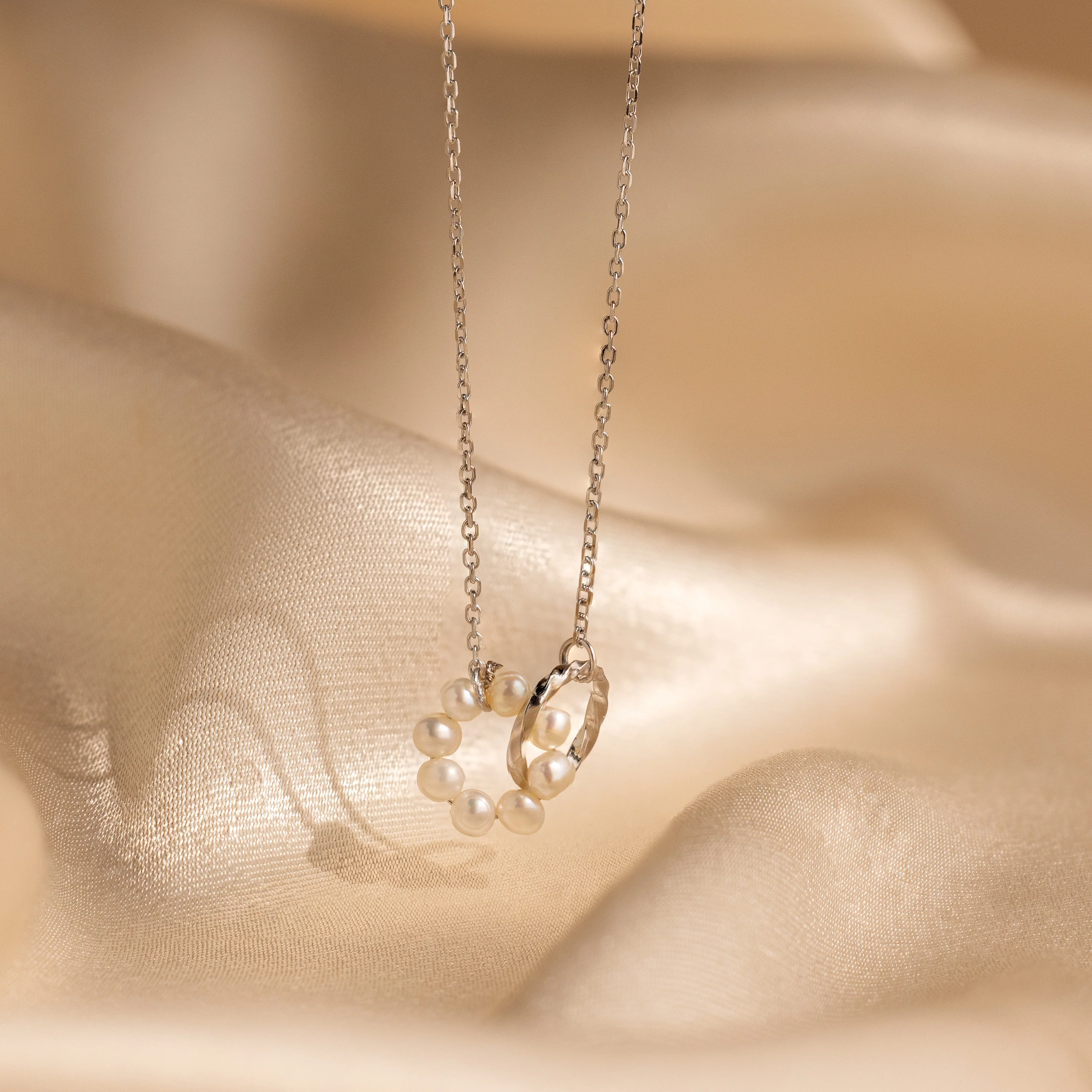 Interlocking Pearl Necklace - Image 2
