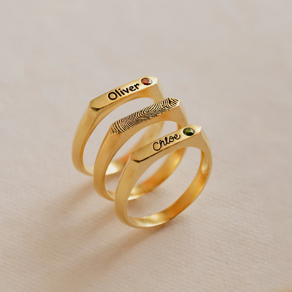 Paris Thin Name Signet Ring in 18K Gold - Image 5