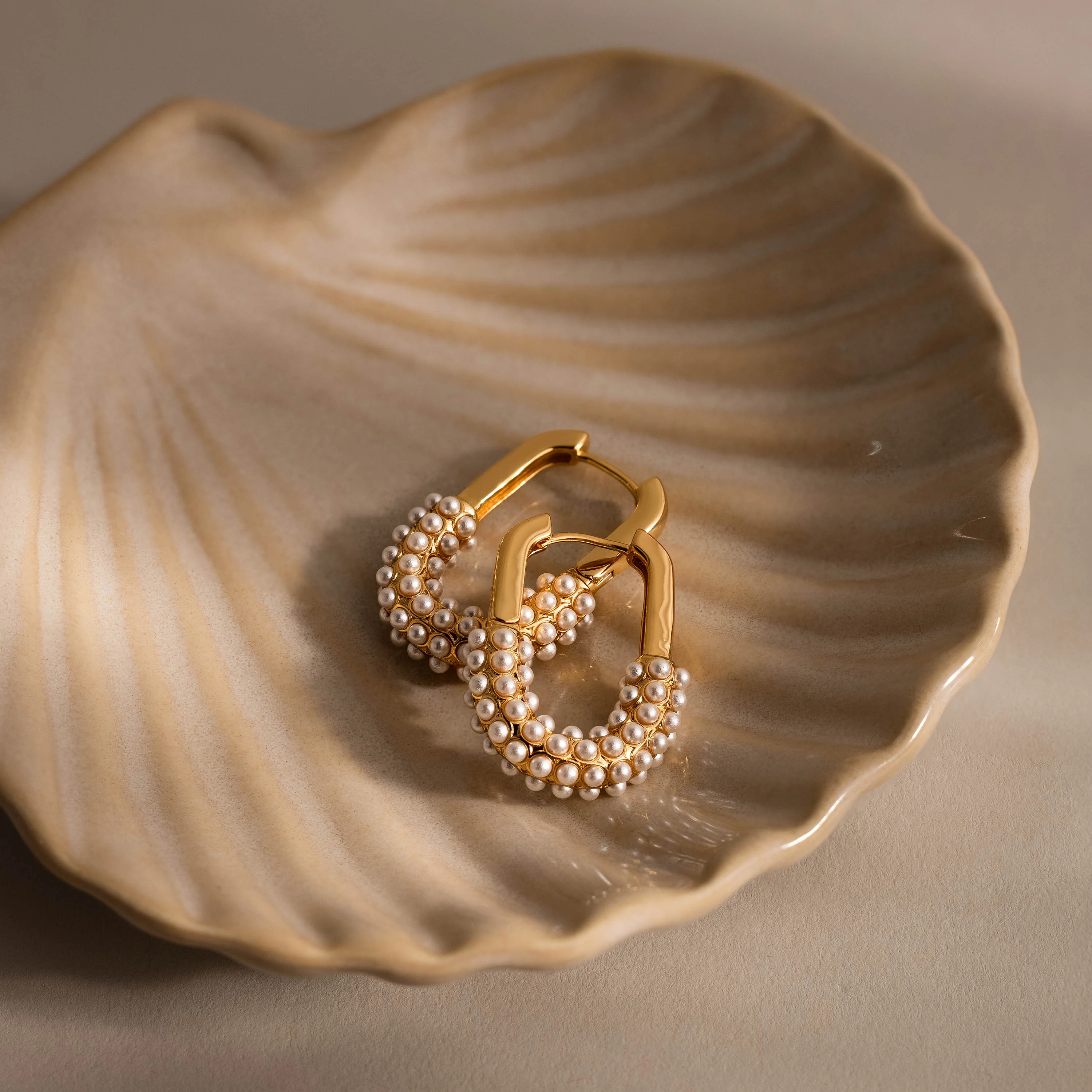 Pearl Cluster Link Hoops in 18K Gold - Image 4