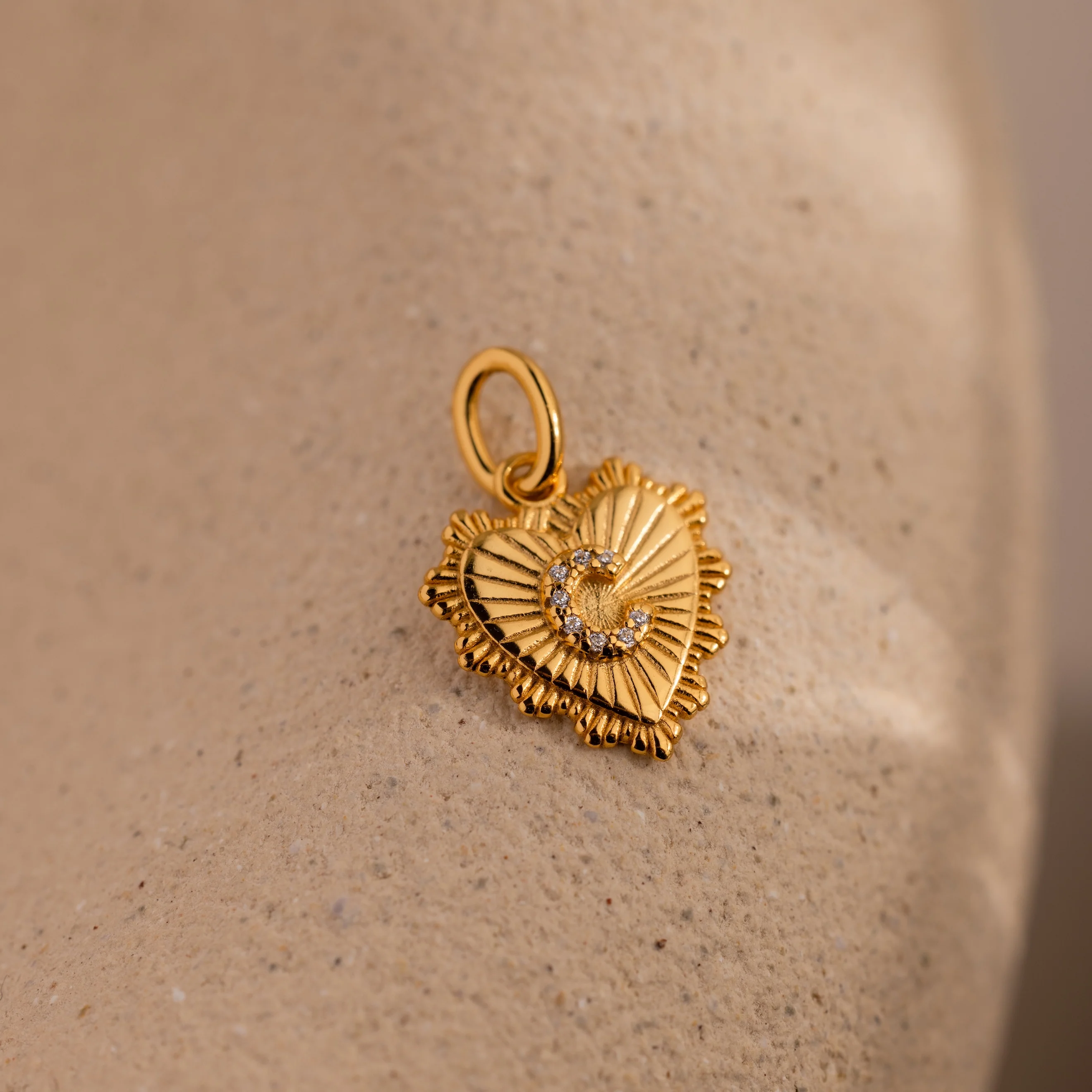 Ribbed Heart Pave Initial Charm - Image 12