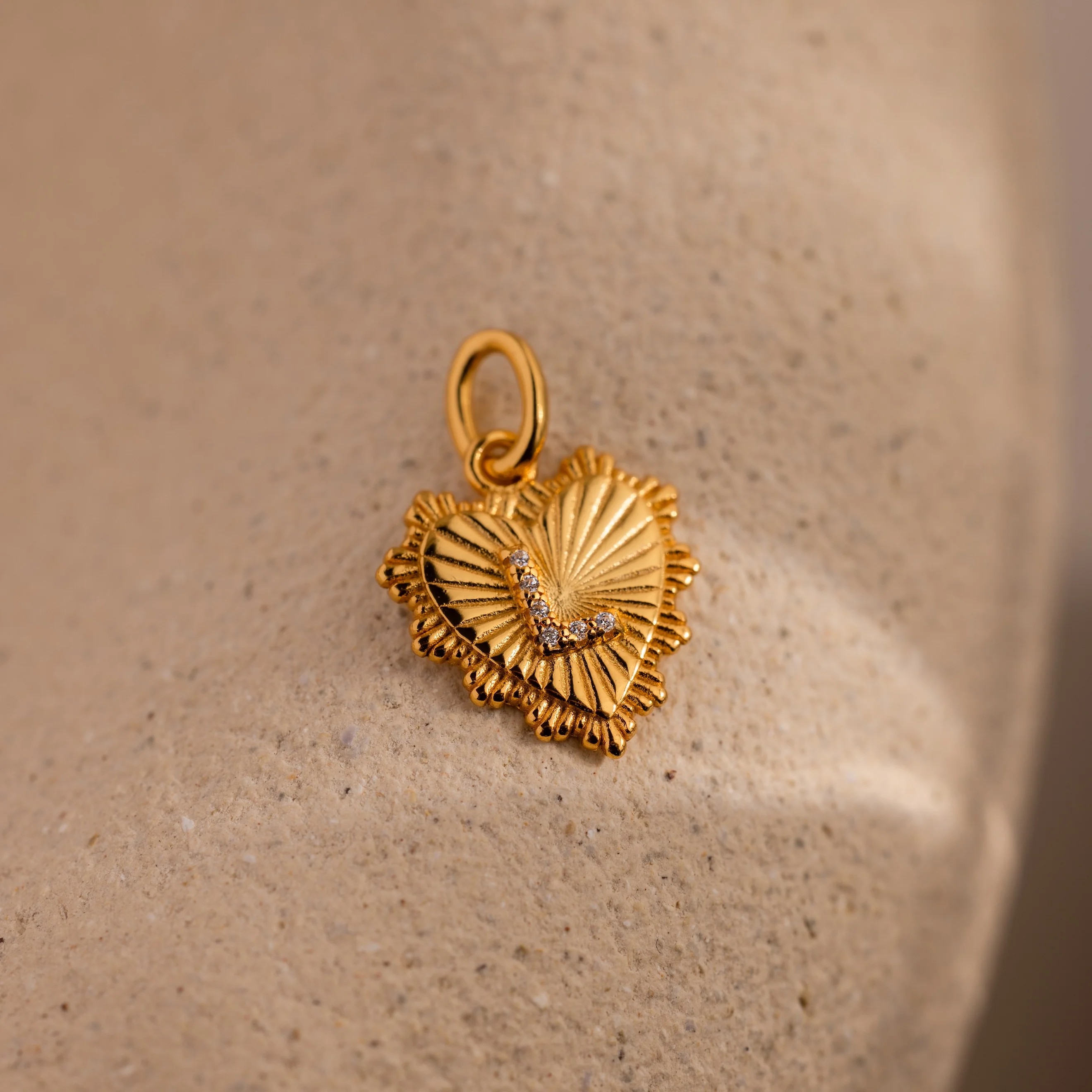 Ribbed Heart Pave Initial Charm - Image 21