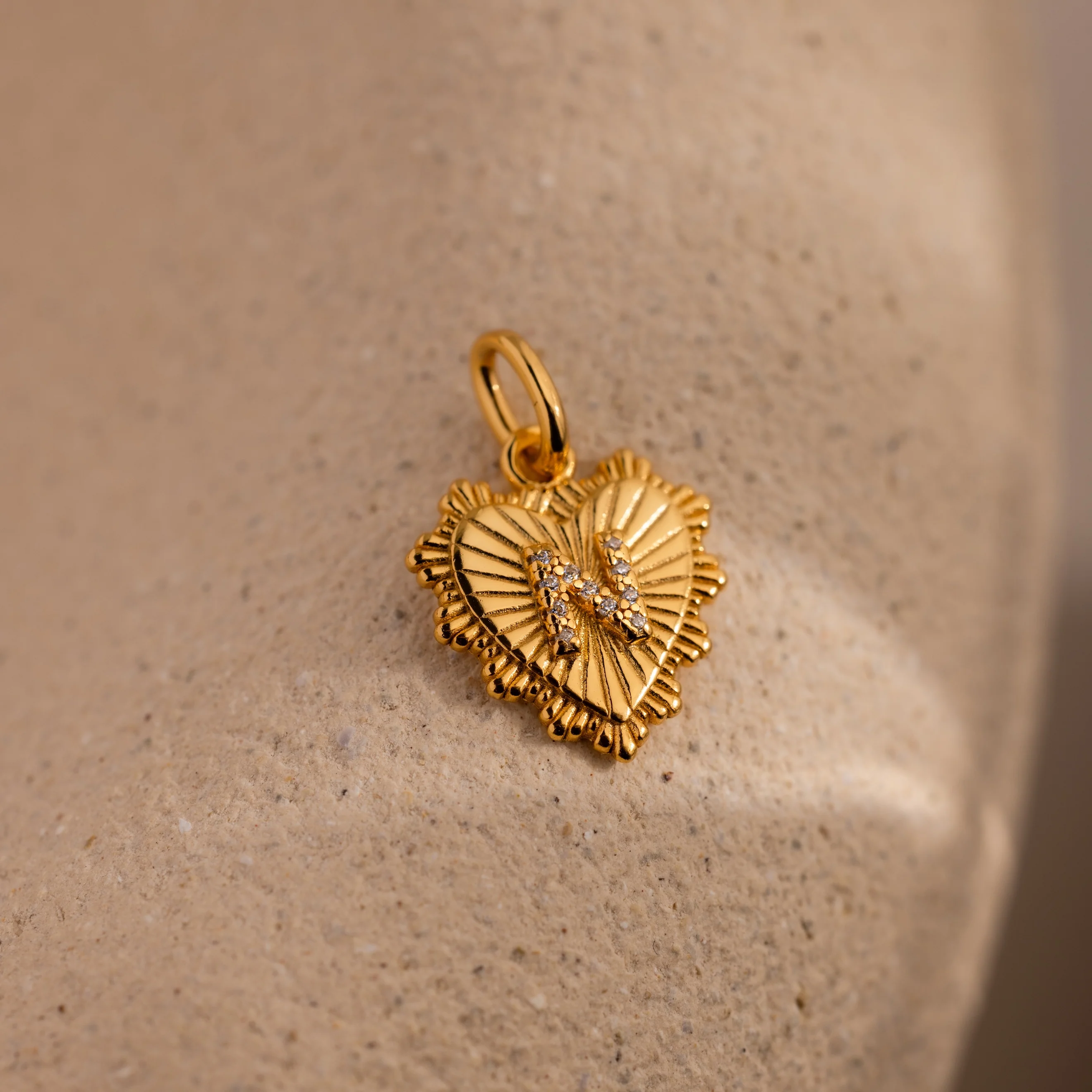 Ribbed Heart Pave Initial Charm - Image 23
