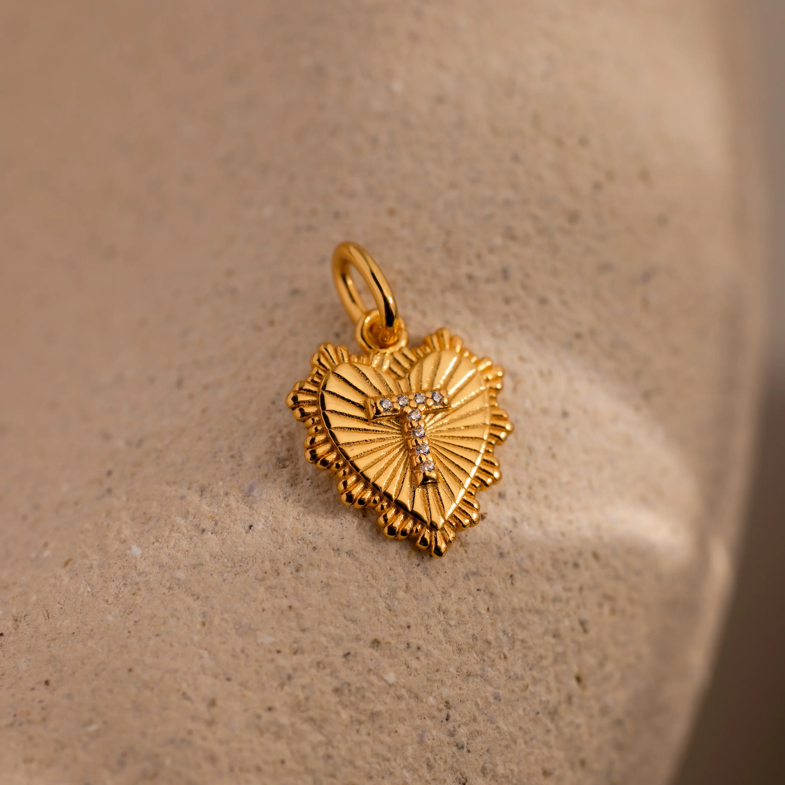 Ribbed Heart Pave Initial Charm - Image 29