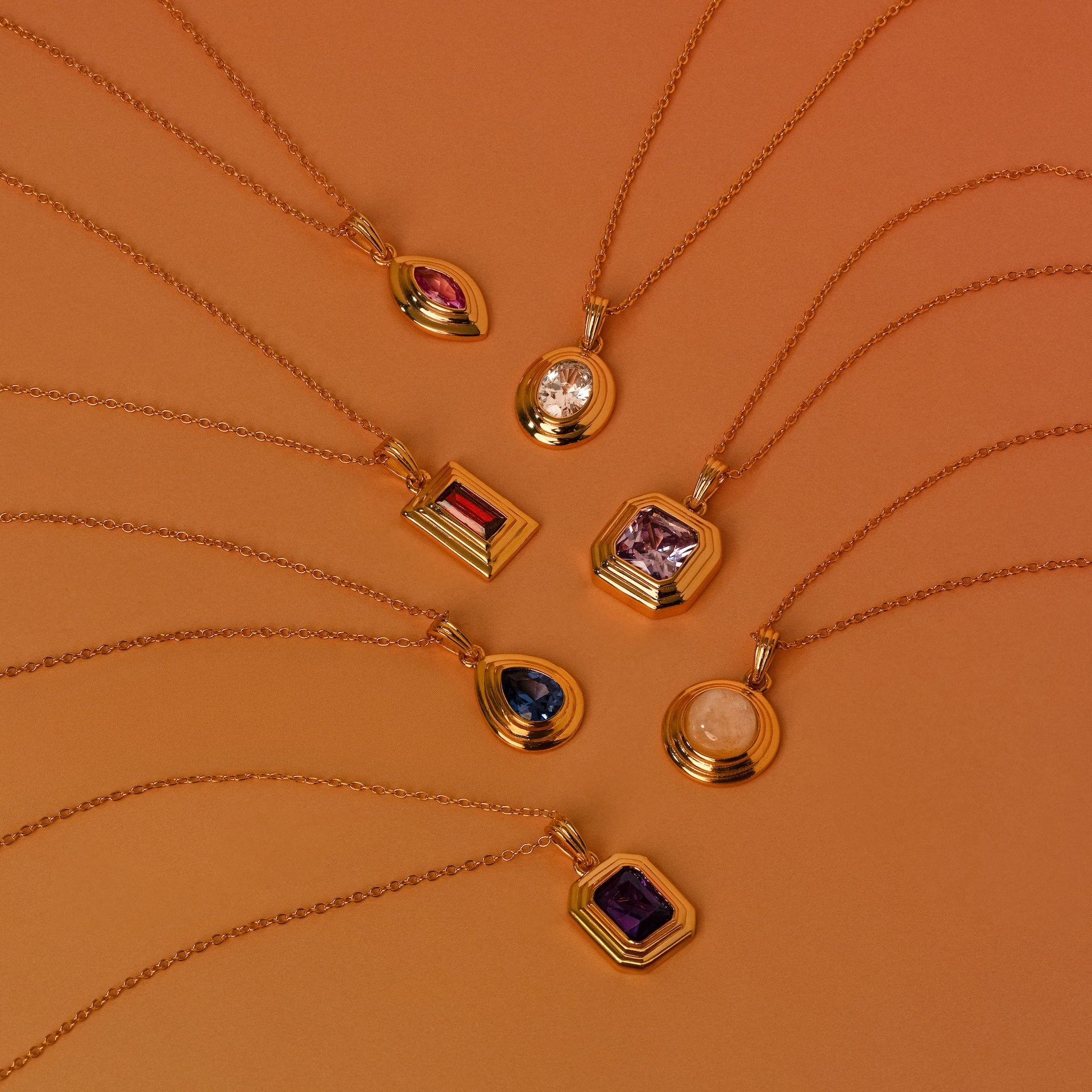 Ribbed Ruby Pendant Necklace - Image 3