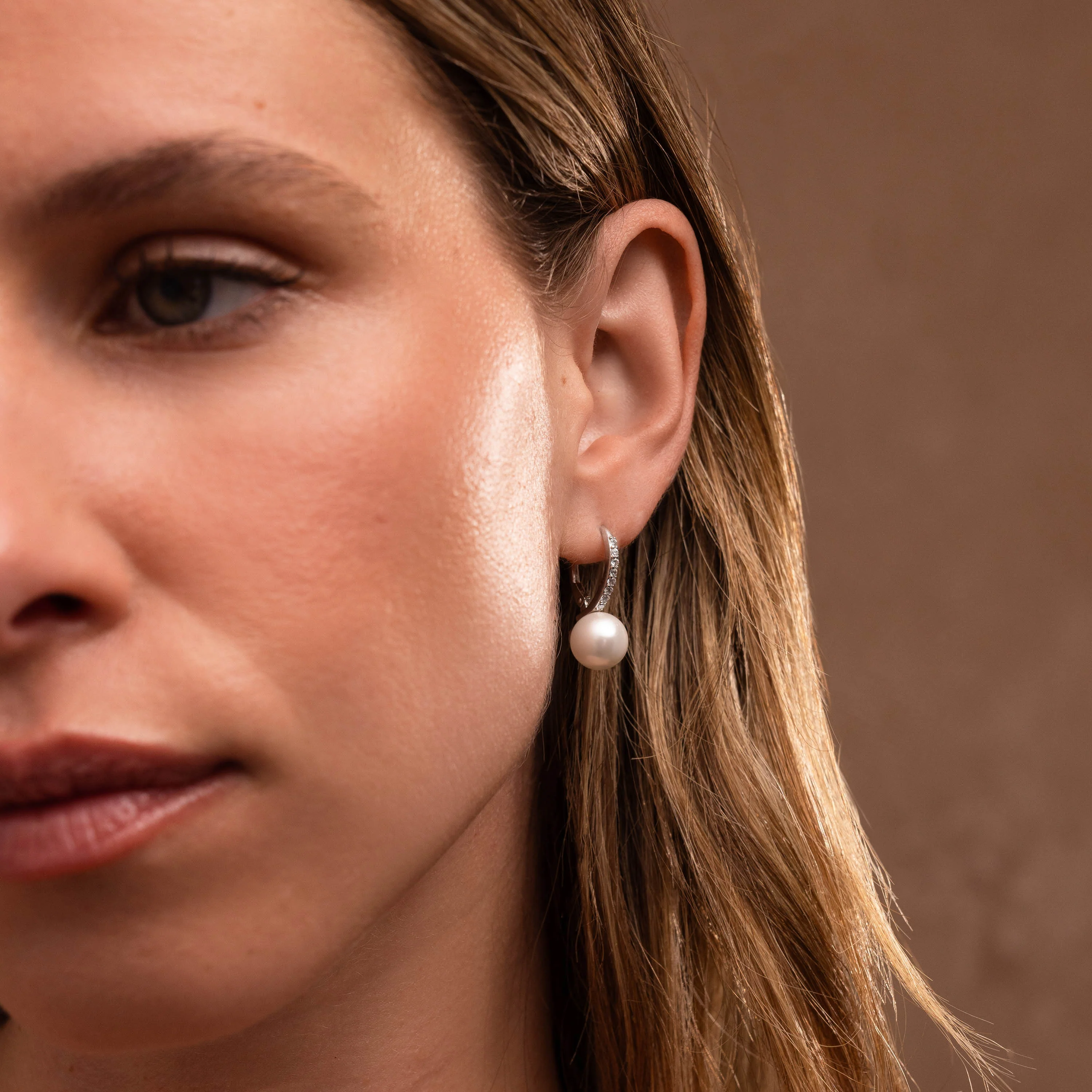 Shimmer Pearl Drop Earrings in Silver - Image 6