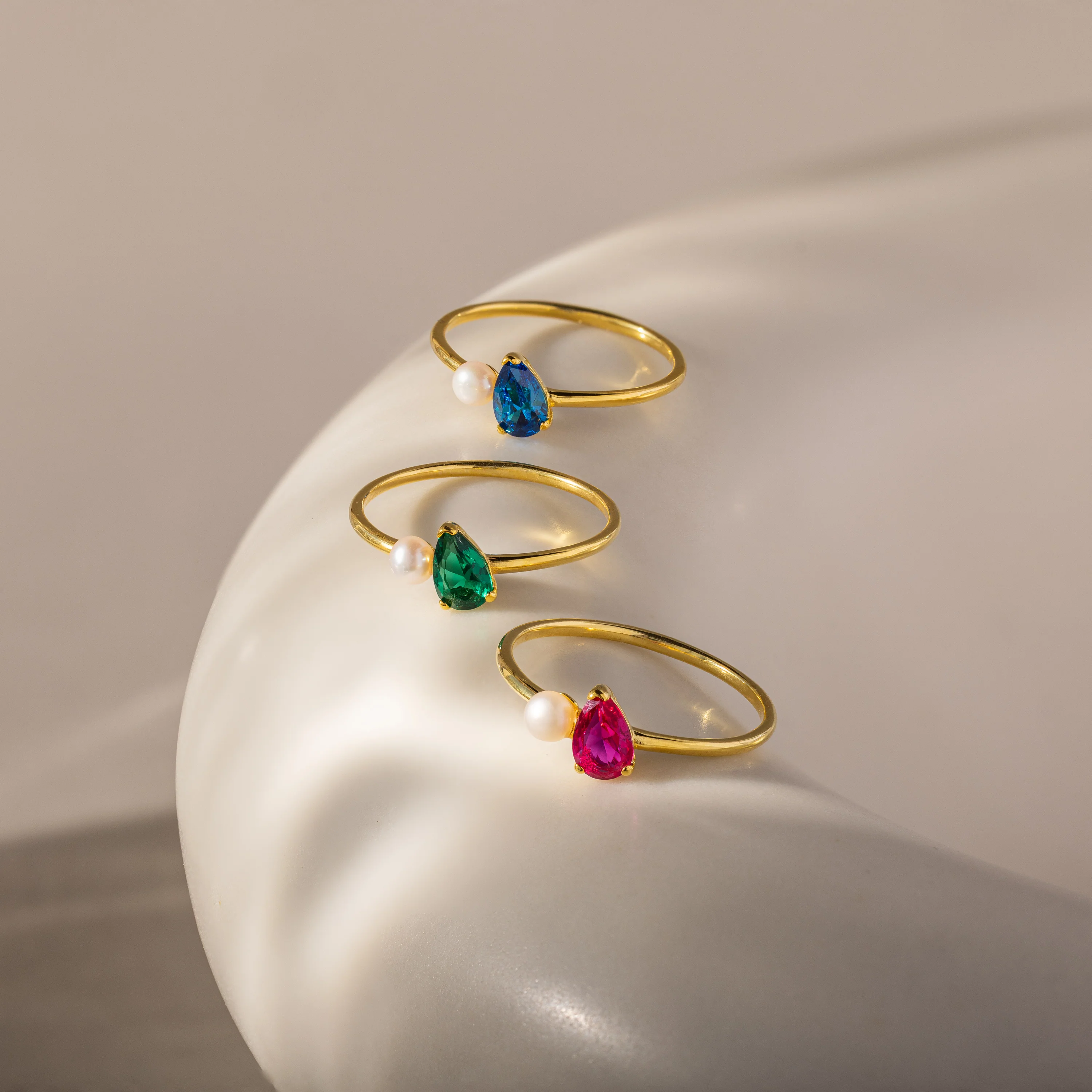 Teardrop Opal & Pearl Ring - Image 3