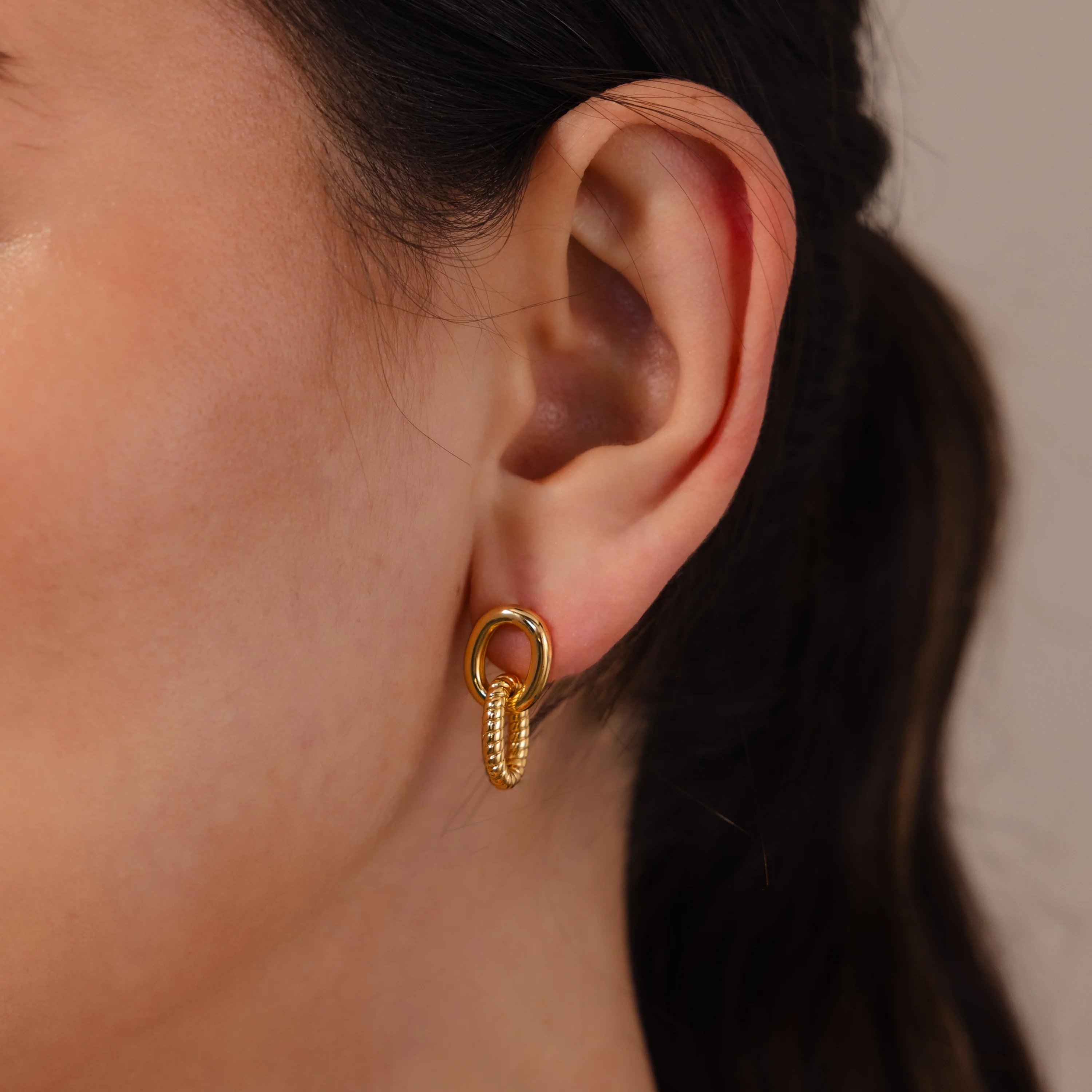 Twisted Link Earrings - Image 4