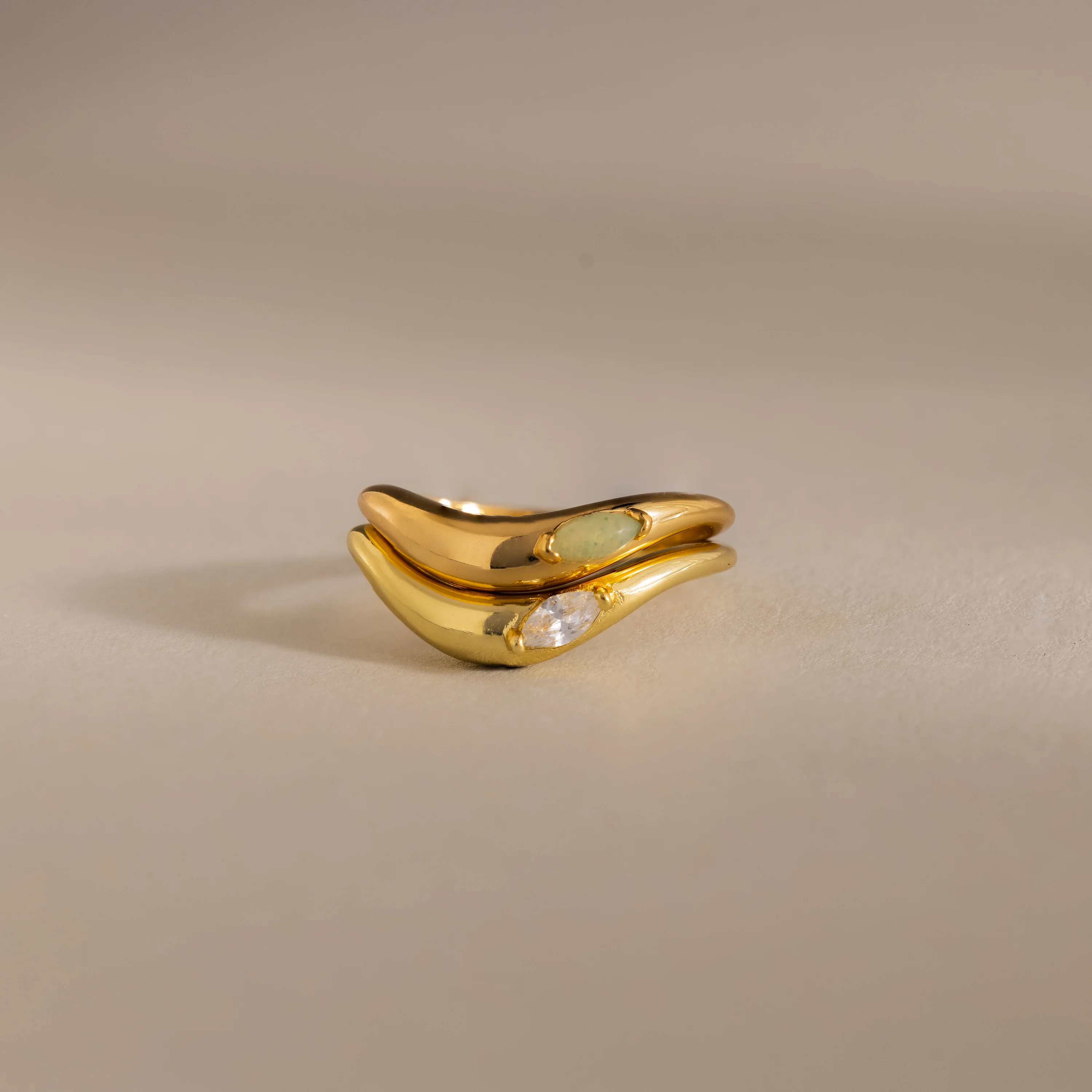 Zen Gemstone Curve Ring - Image 9